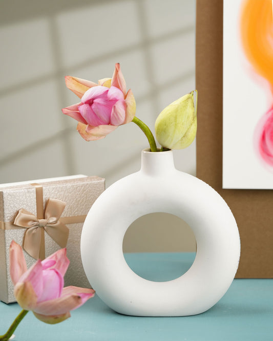 Folkstorys - Ivory Hoop Vase Gift Hamper