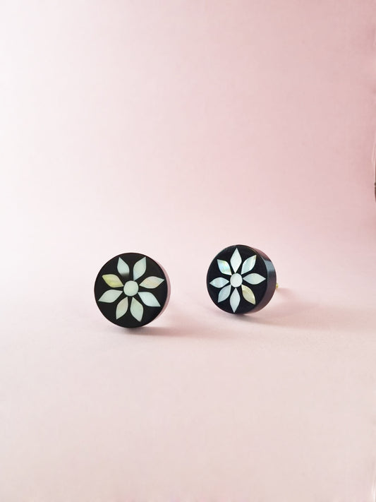 Floret Drawer Knobs (Set of 2)