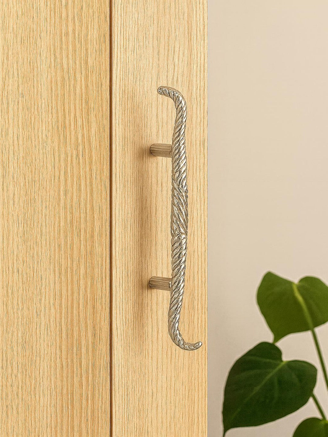 Tanishq Silver Door Handle