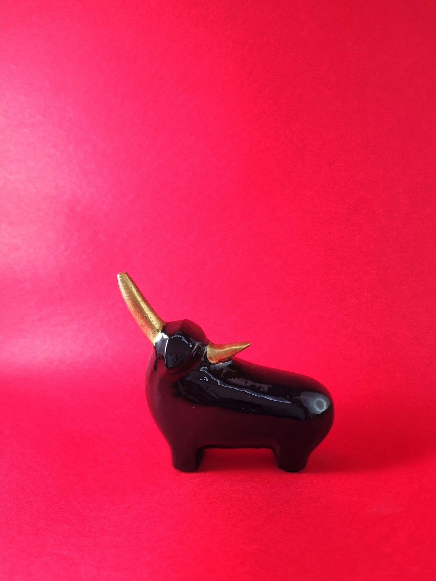 Taurus - Bull Showpiece
