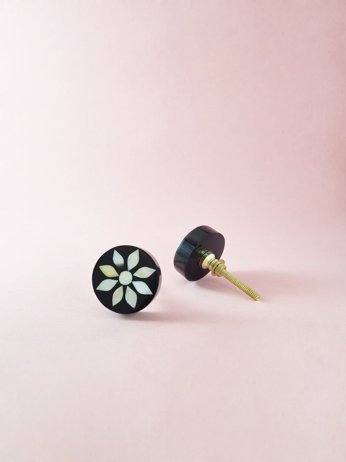 Floret Drawer Knobs (Set of 2)