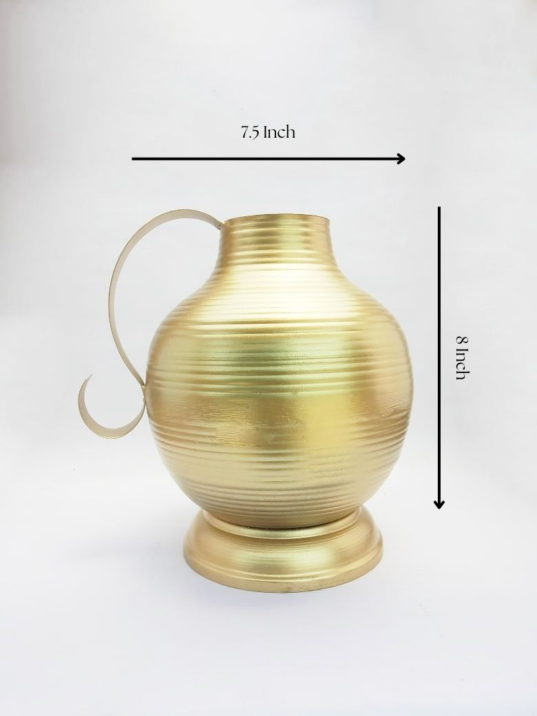 Meera Vase